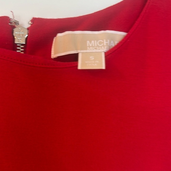 Michael Kors Stretch-Viscose Peekaboo Midi Dress in Crimson - Picture 5 of 6